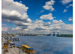 基辅河流风景